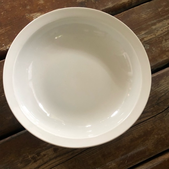 PILIVITE Porcelain 9.75” Serving Bowl Made in France Excellent Condition VINTAGE - Picture 4 of 6